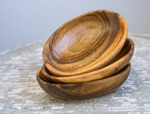 Load image into Gallery viewer, Artisan: Philippines- Solid Acacia Oval Bowl
