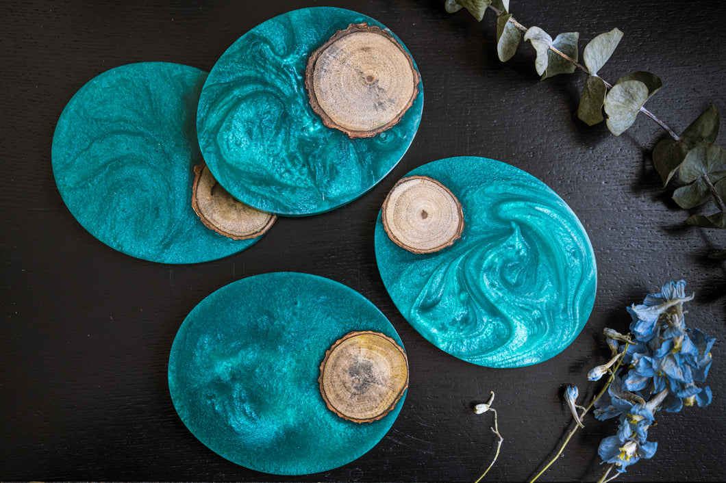 Artisanal: India Handmade resin & wood pearly green coasters (set of 4)